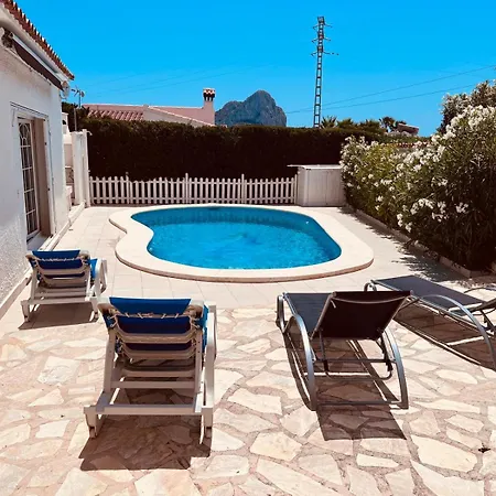 Sunbathing With Private Swimming Pool Кальпе