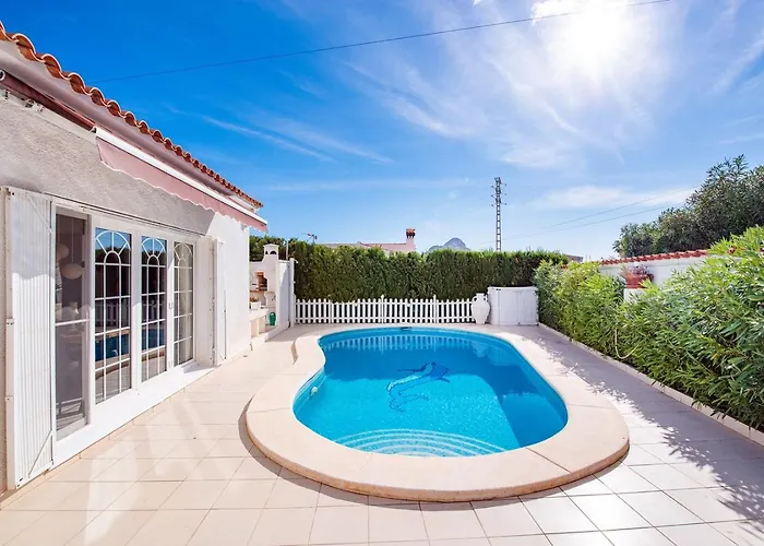 Вілла Sunbathing With Private Swimming Pool *